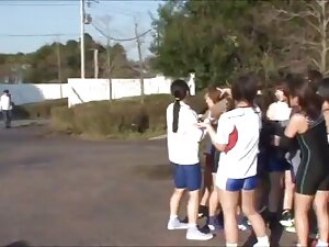 Mẹ cho xxxvideo hoan ...